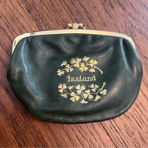 Vintage Buttery Green Leather Ireland Shamrock Gold Clasp Snap Coin Purse Wallet